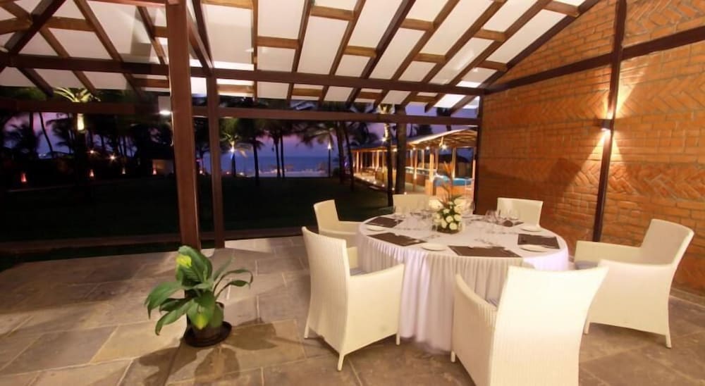 Marquis Beach Resort 48/50
