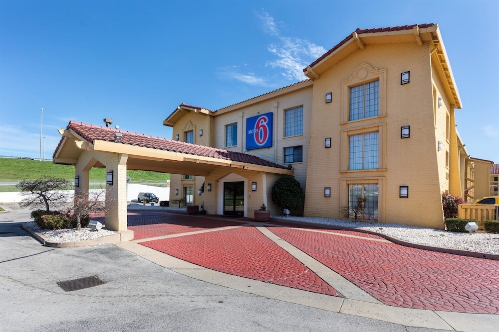 Motel6 Knoxville, TN 42/46