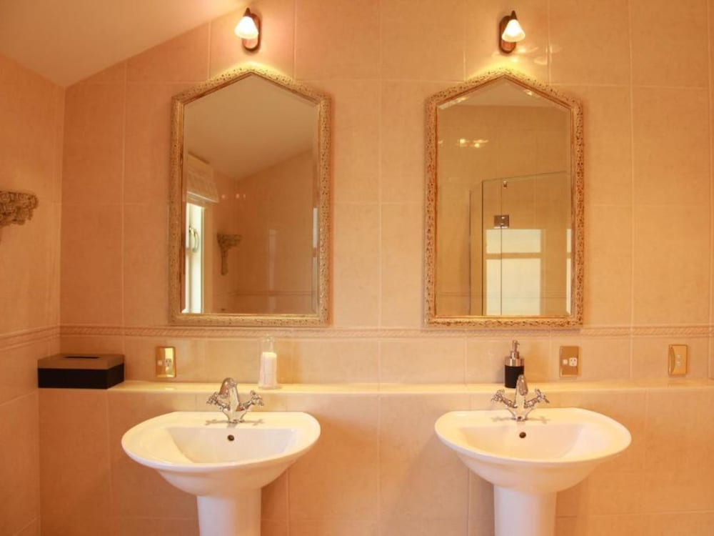 The Lilac Rose Boutique Bed and Breakfast 25/48