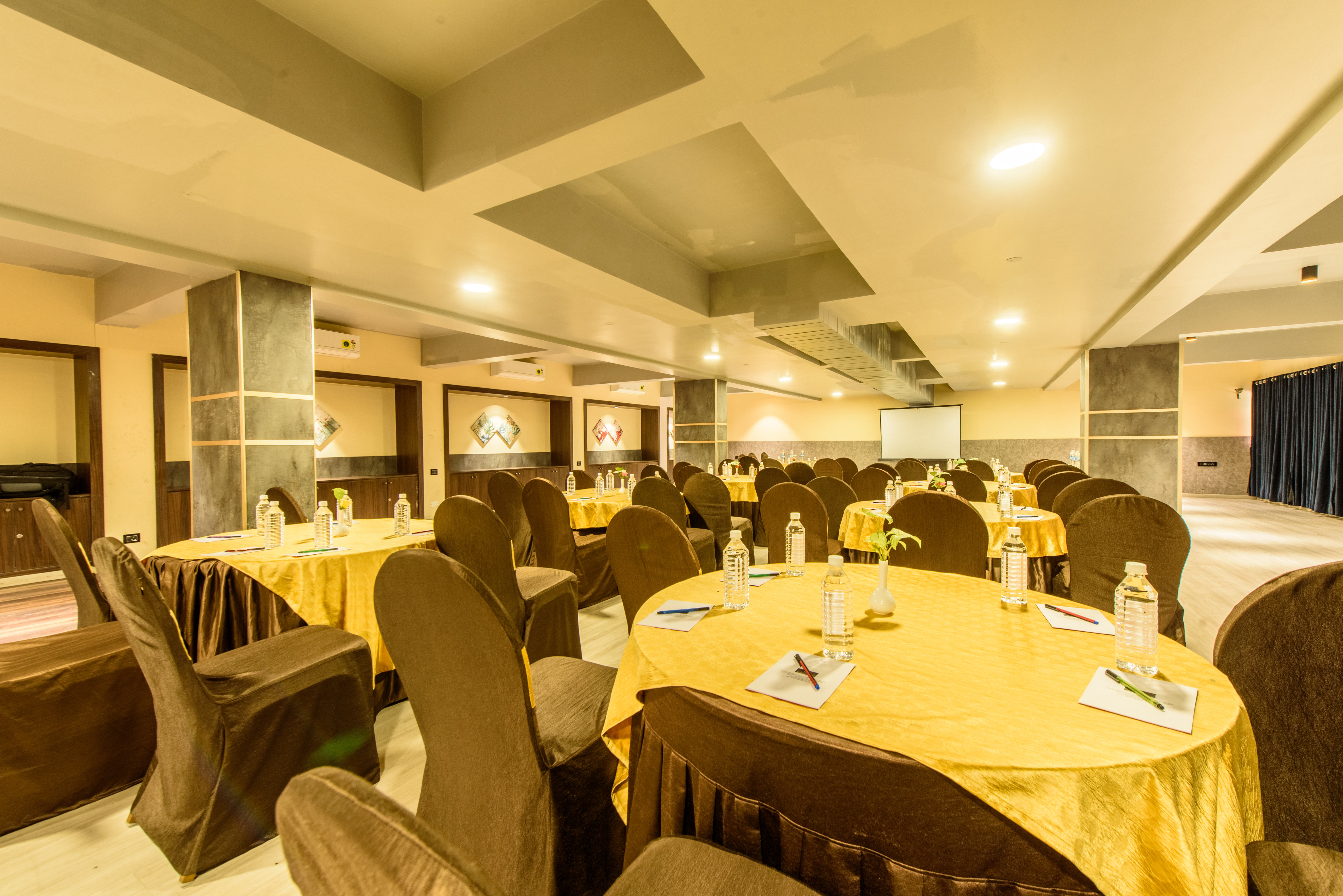 Hotel Bangalore Gate 68/81