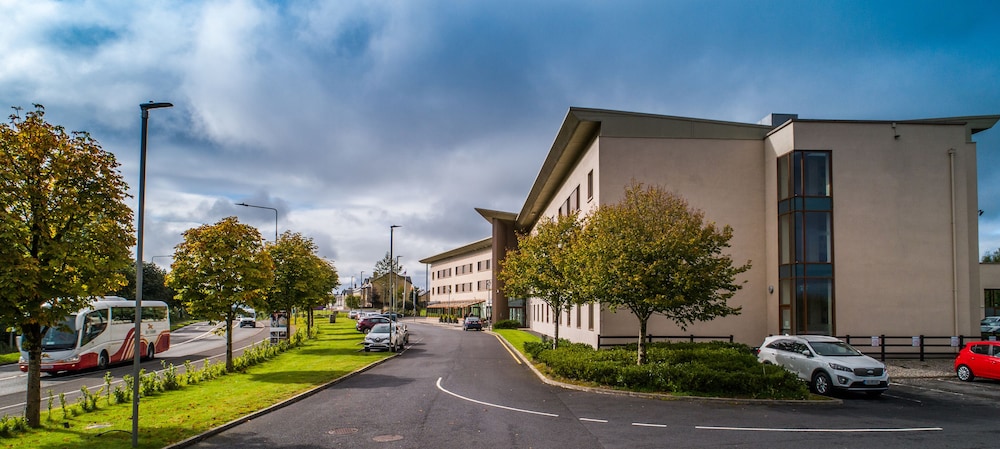 The Mcwilliam Park Hotel 64/71