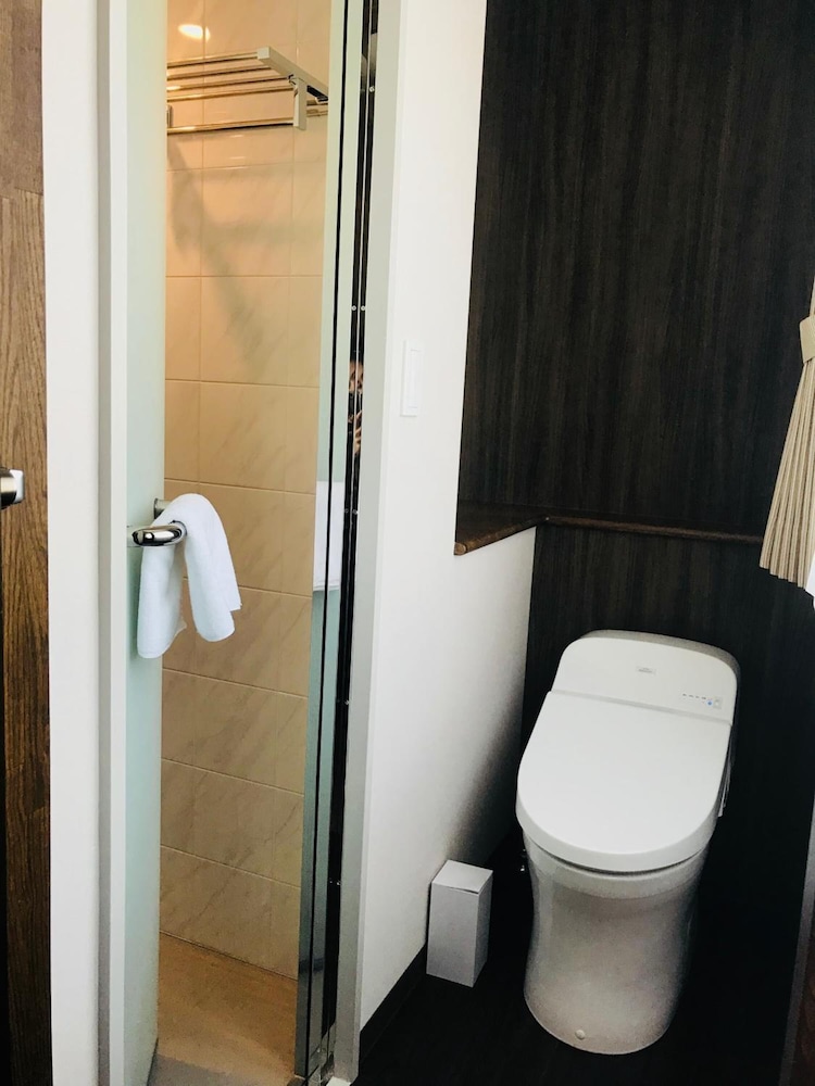 Hotel Emit Ueno 35/43
