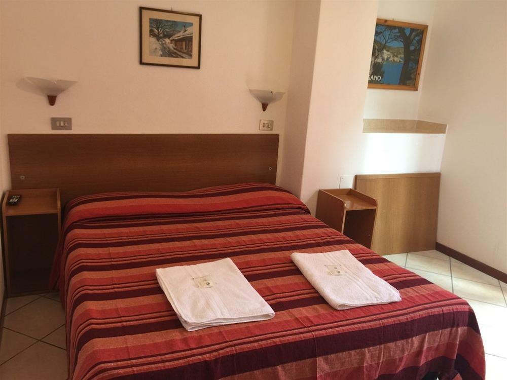 Hotel Adelchi 12/35
