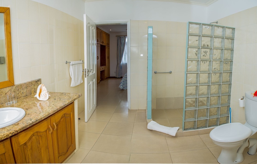 Marie Laure Suites 27/29