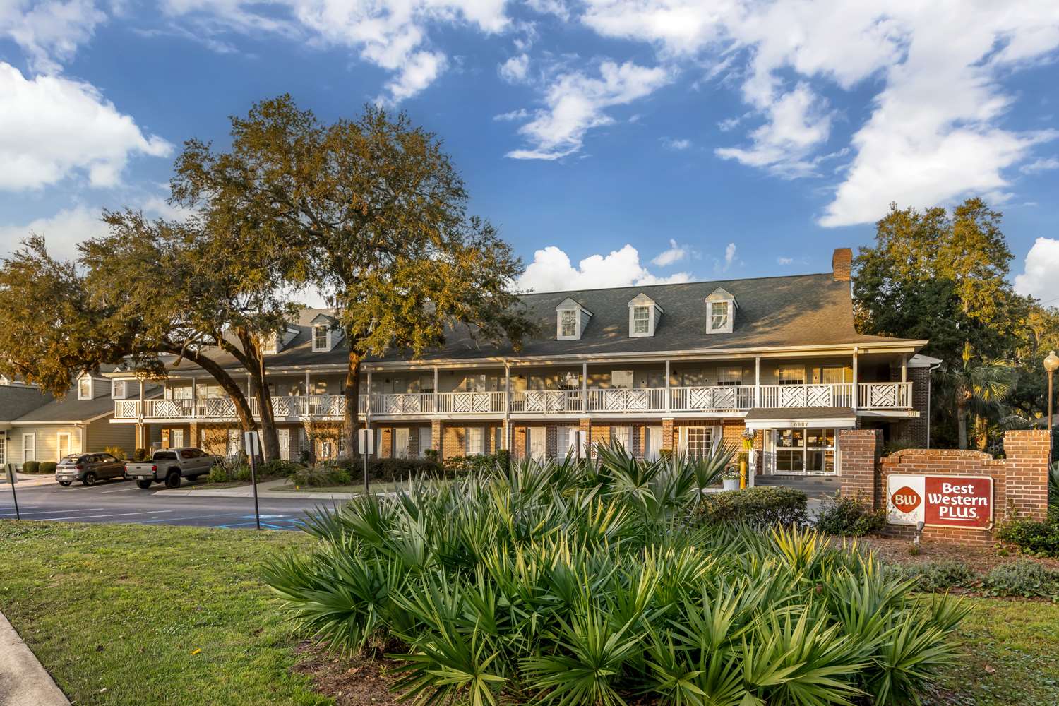 Best Western Plus St. Simons 13/15