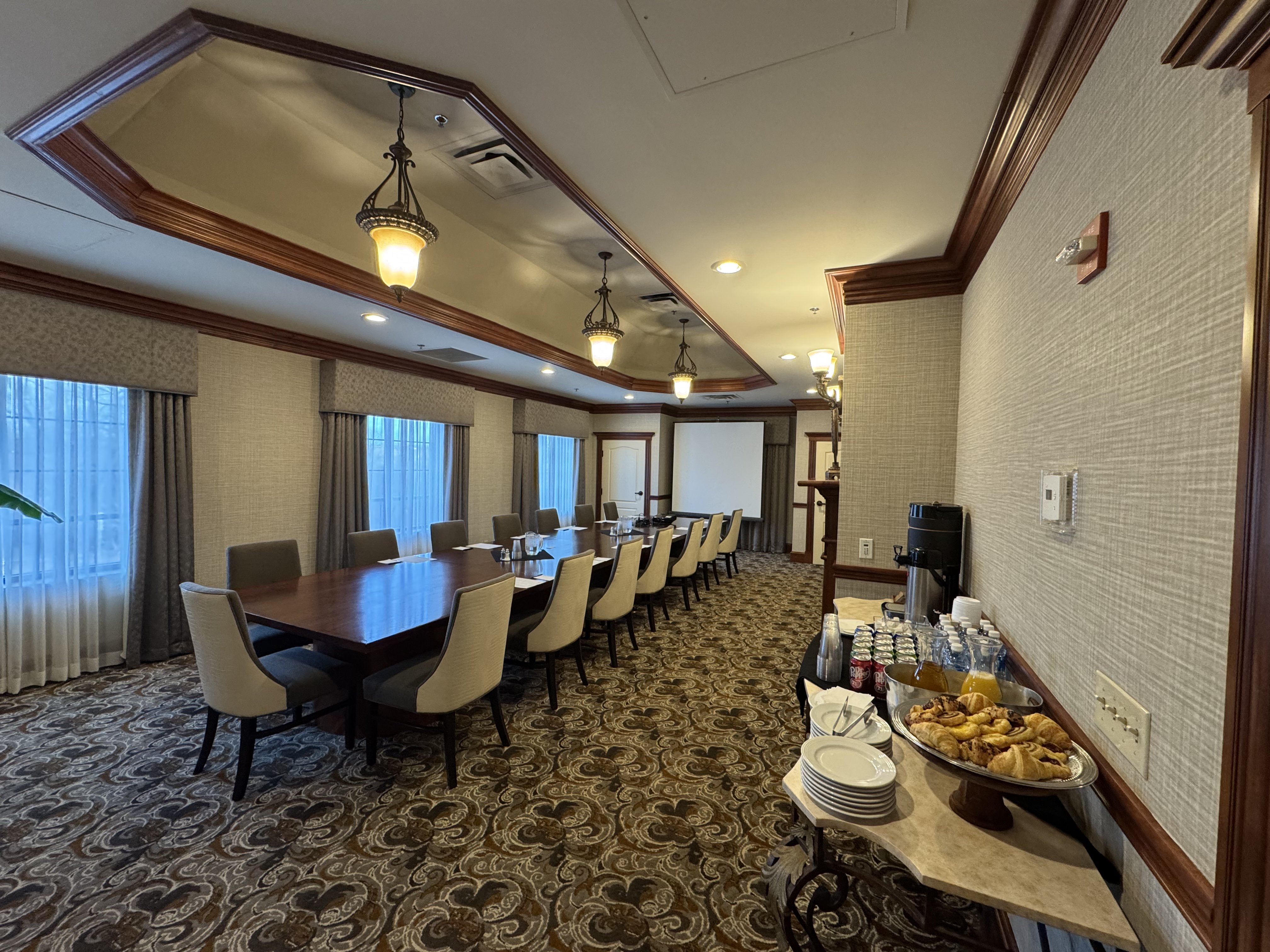 Holiday Inn Hotel Suites Minneapolis Lakeville 20/46