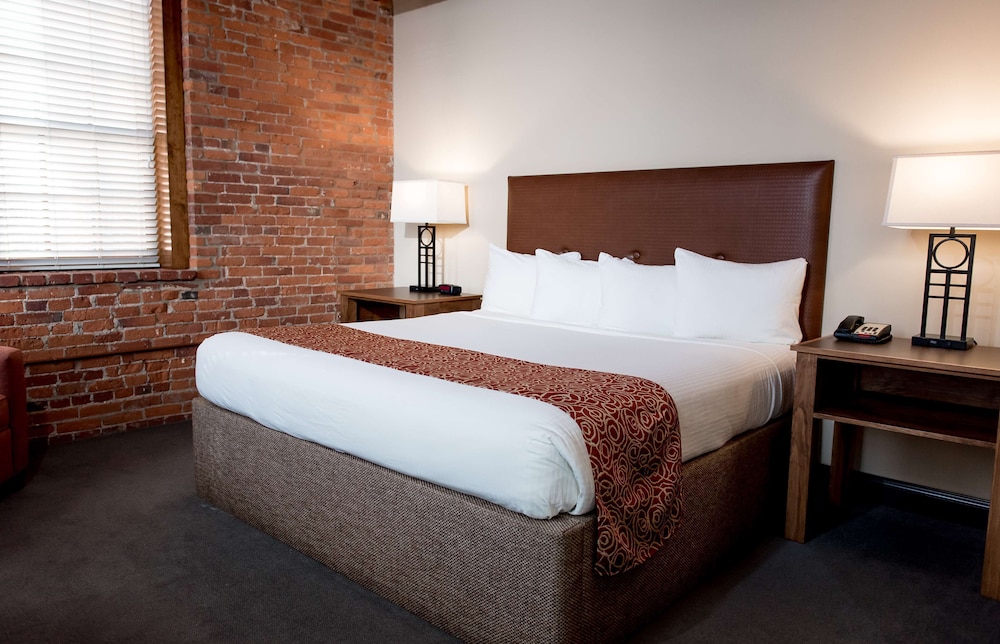 CLASSIC, QUEEN BED