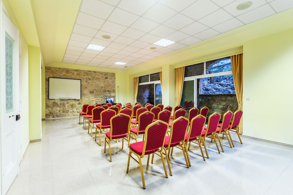 Kriopigi Hotel 93/104