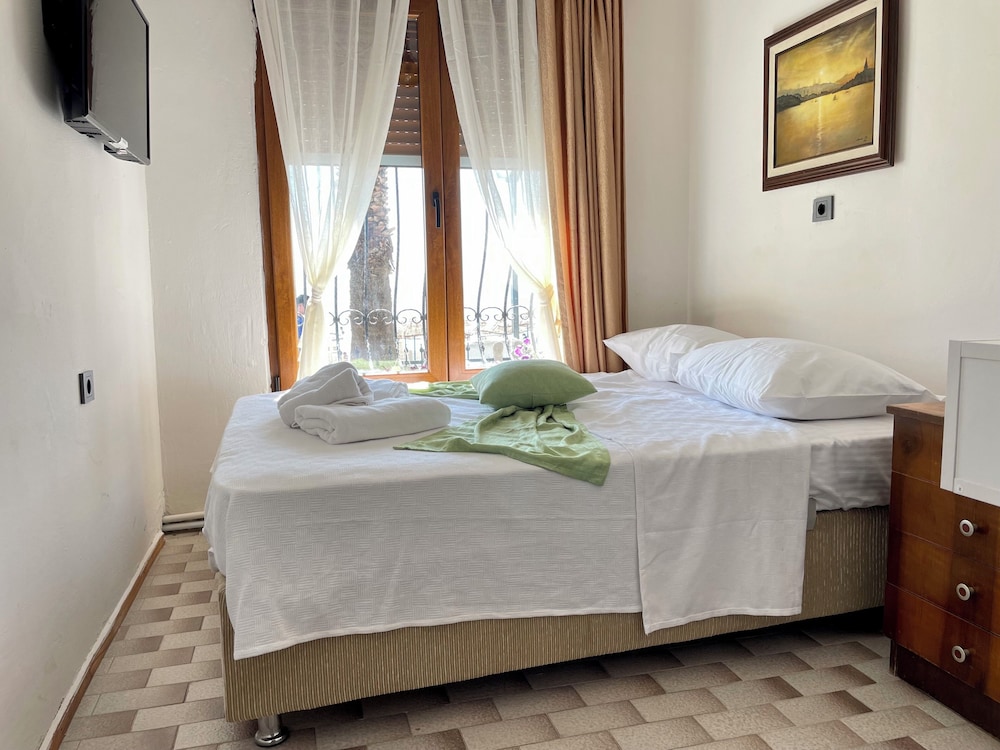 Villa Ece Pansiyon 4/40