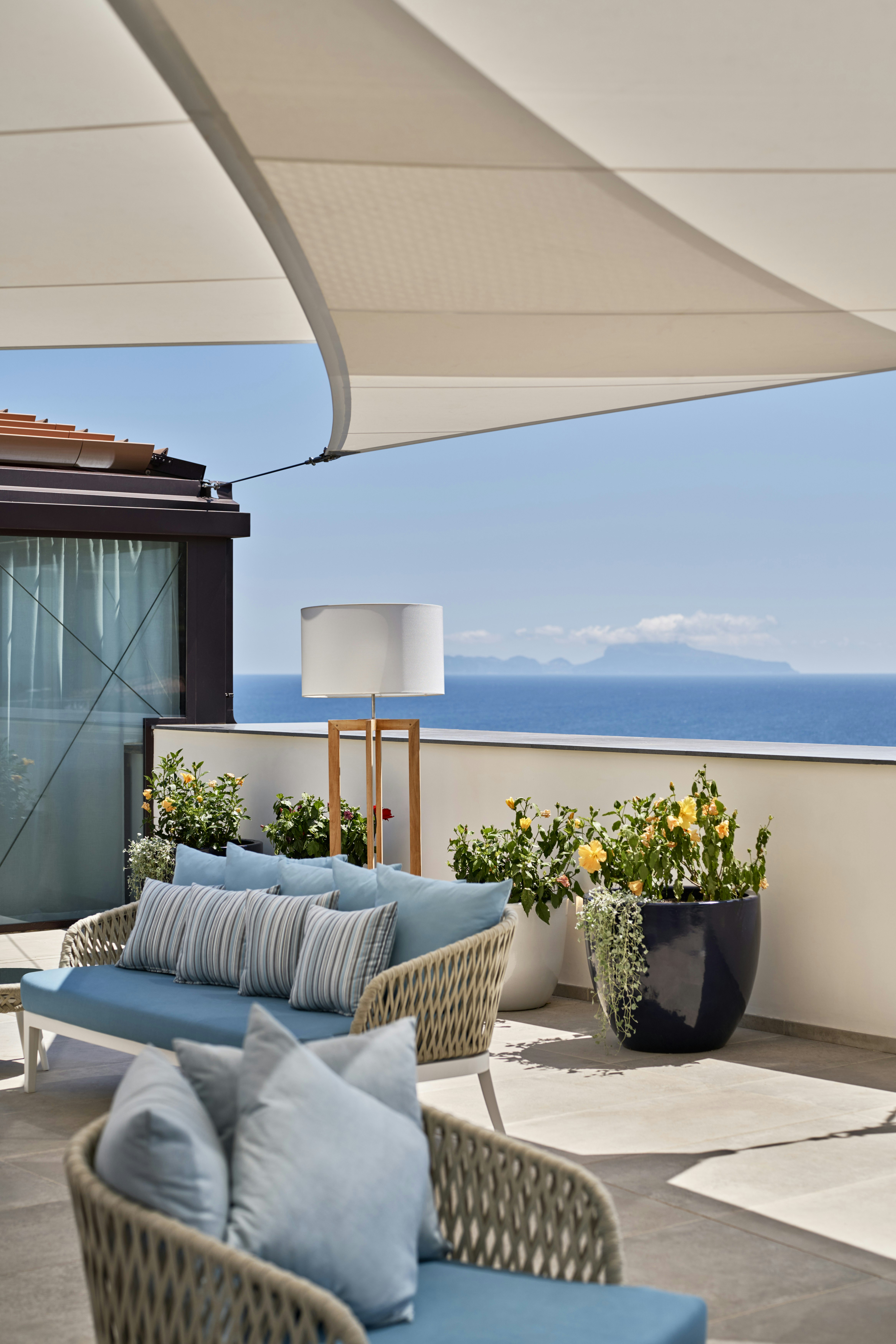 De Bonart Naples, Curio Collection by Hilton 31/50