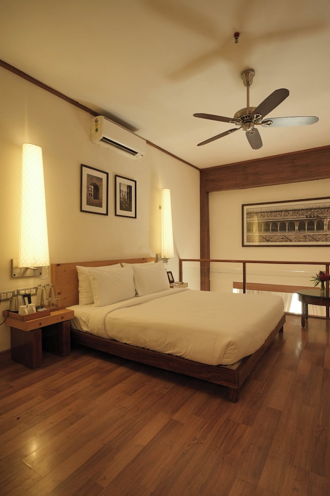 Penthouse, King Bed