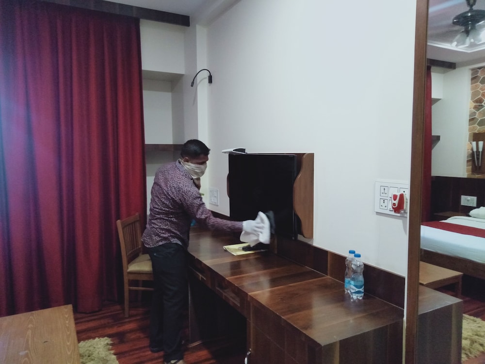 Hotel Majestique Pune 8/33