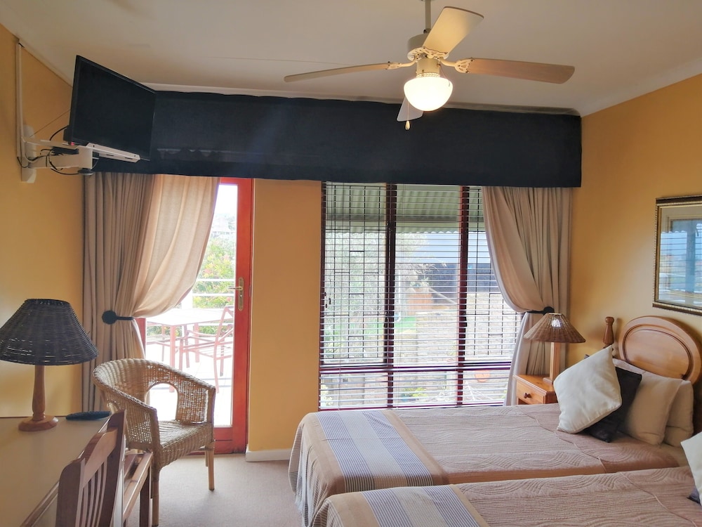 Amzee Bokmakierie Guest House 31/72