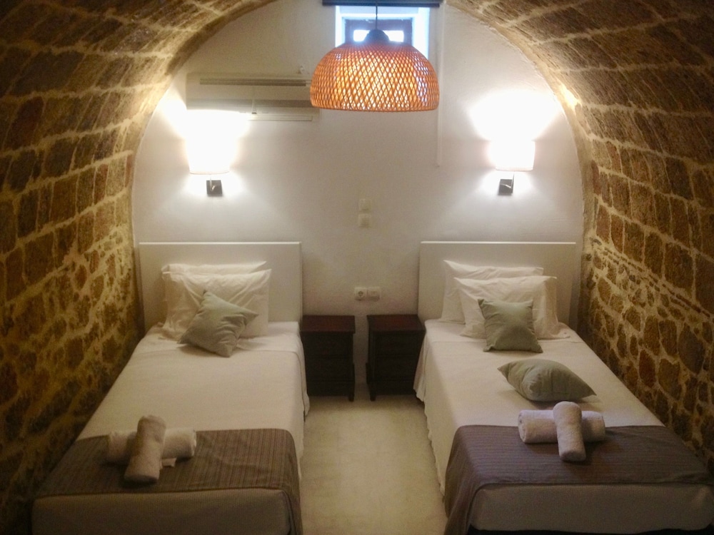 Auberge 32 13/38