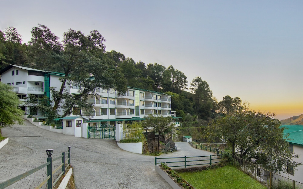 Sterling Nainital 6/47