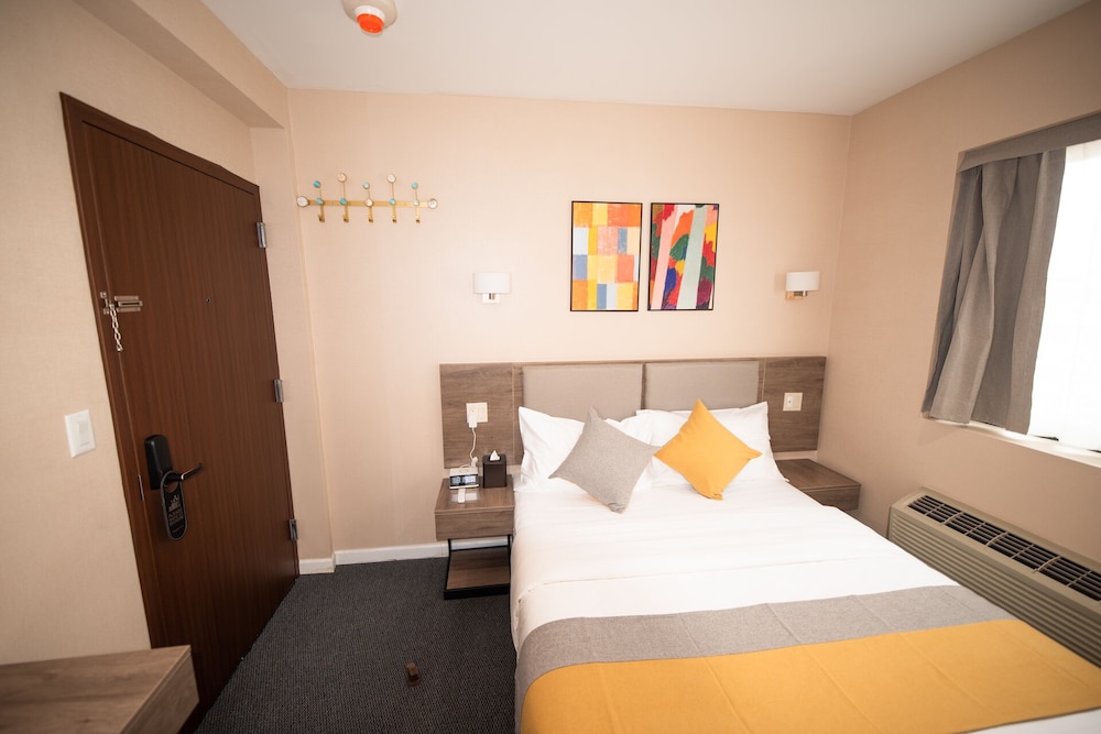 BASIC, QUEEN BED