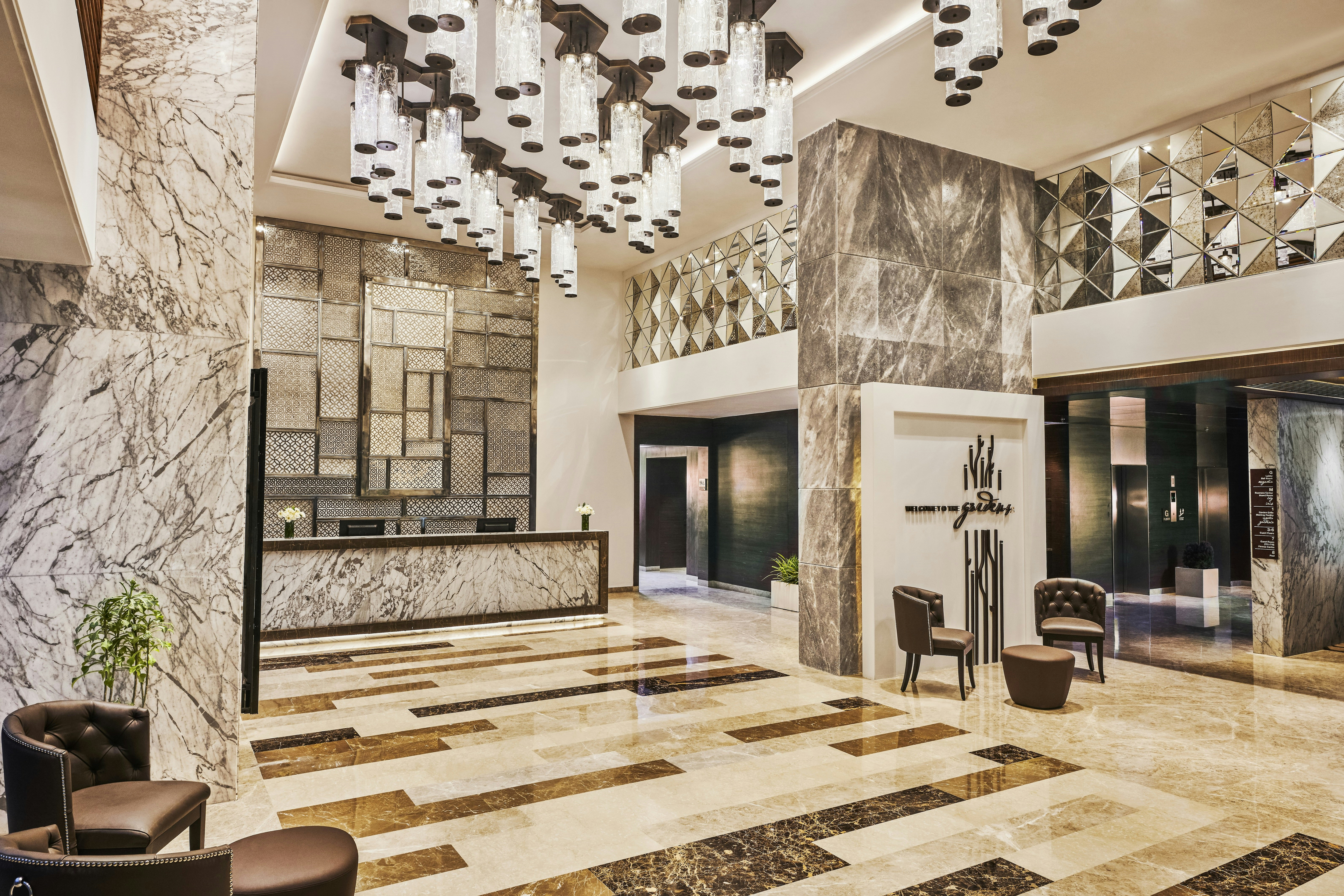 Hilton Garden Inn Lucknow 2/53