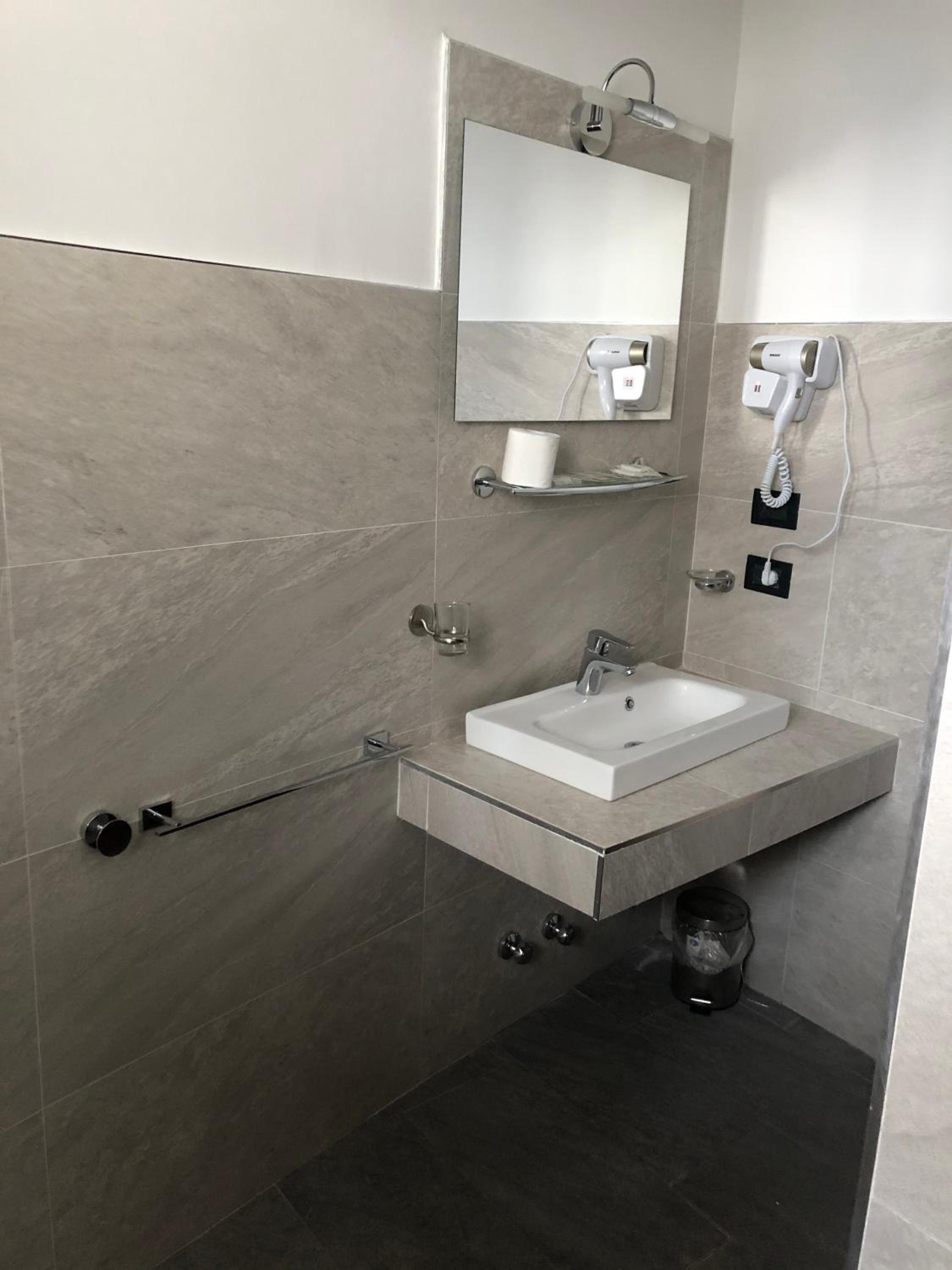Hotel Nuovo Milan 32/33