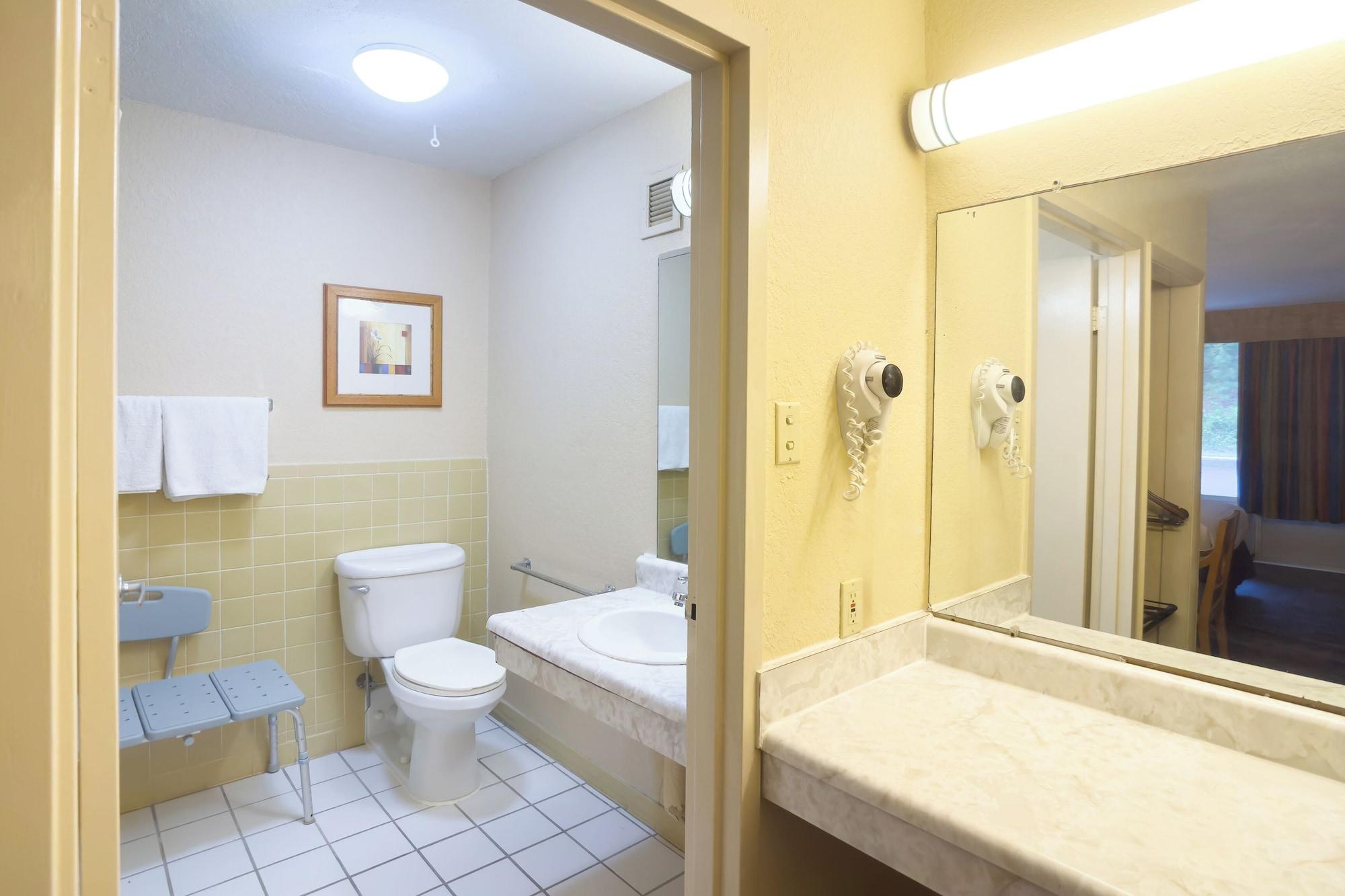 غرفة بسرير كينج، OYO Hotel Harriman near I-40 6/6