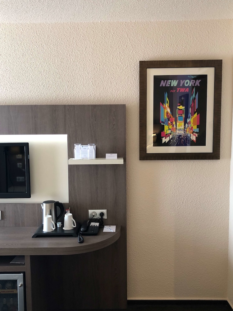 Best Western Marseille Aeroport 46/59