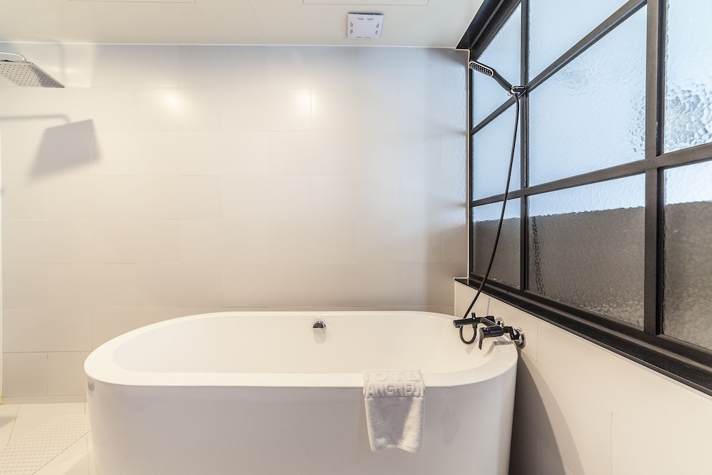 Gangneung Tourist Hotel 57/60