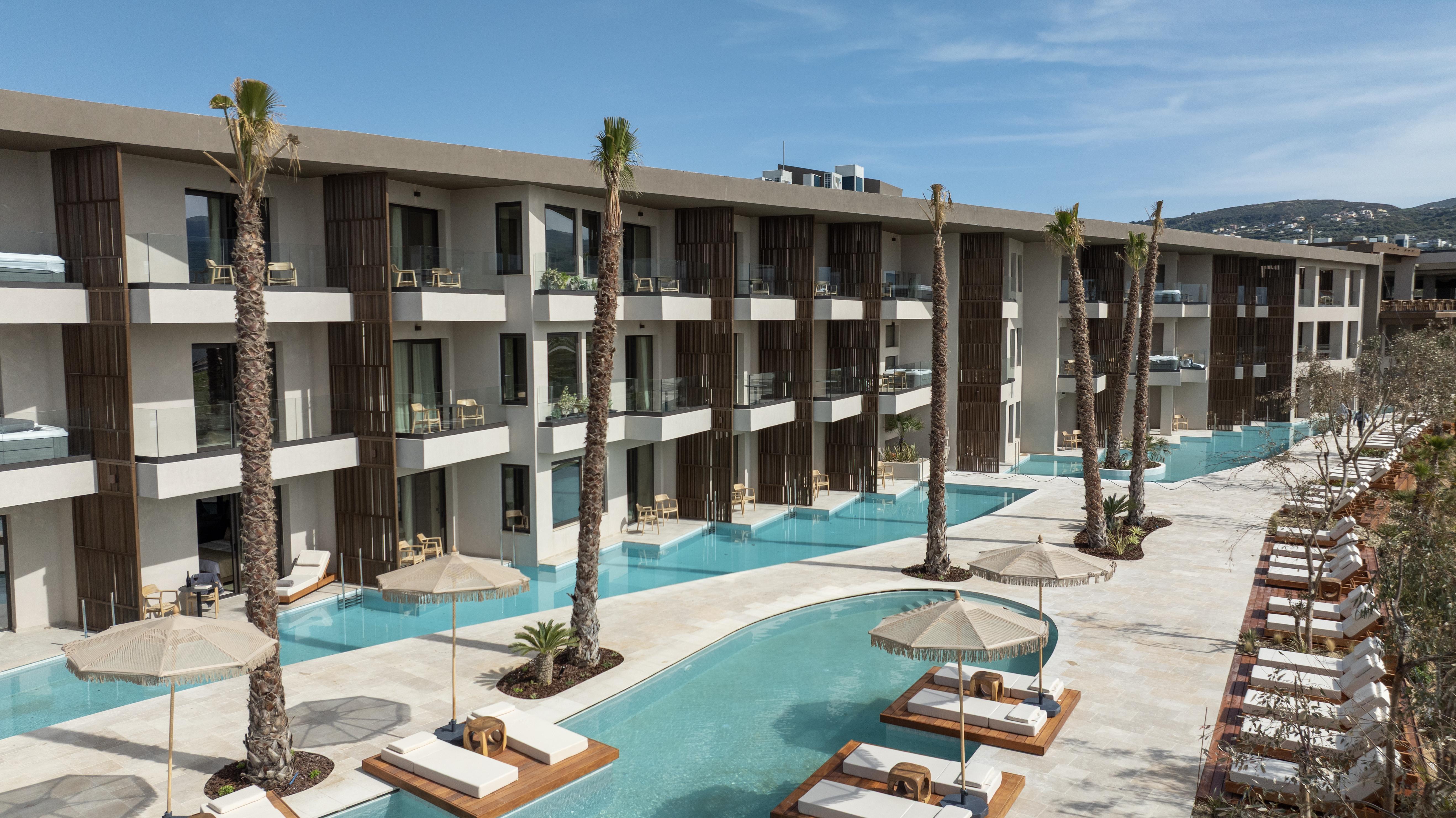 Nalu Resort and Spa 3/10