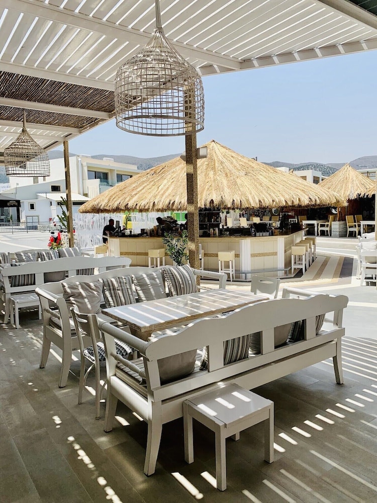 Pleasure Beach Hotel 20/32