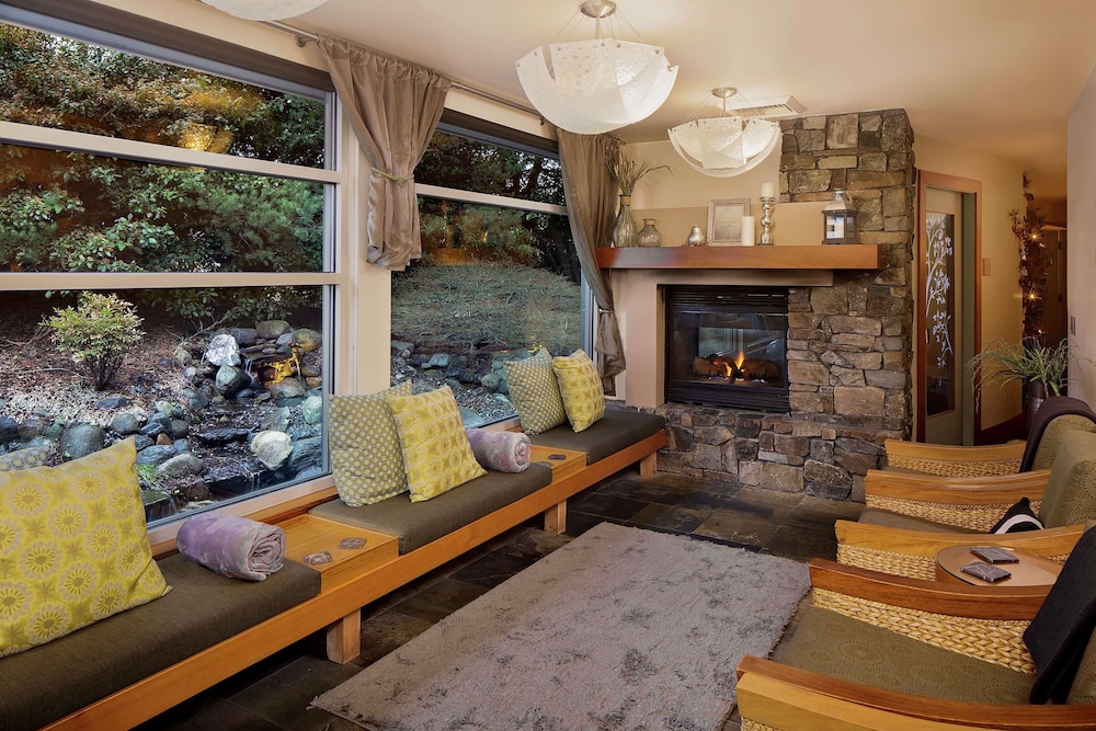 The Chrysalis Inn and Spa Bellingham Curio Collection By Hilton 32/61