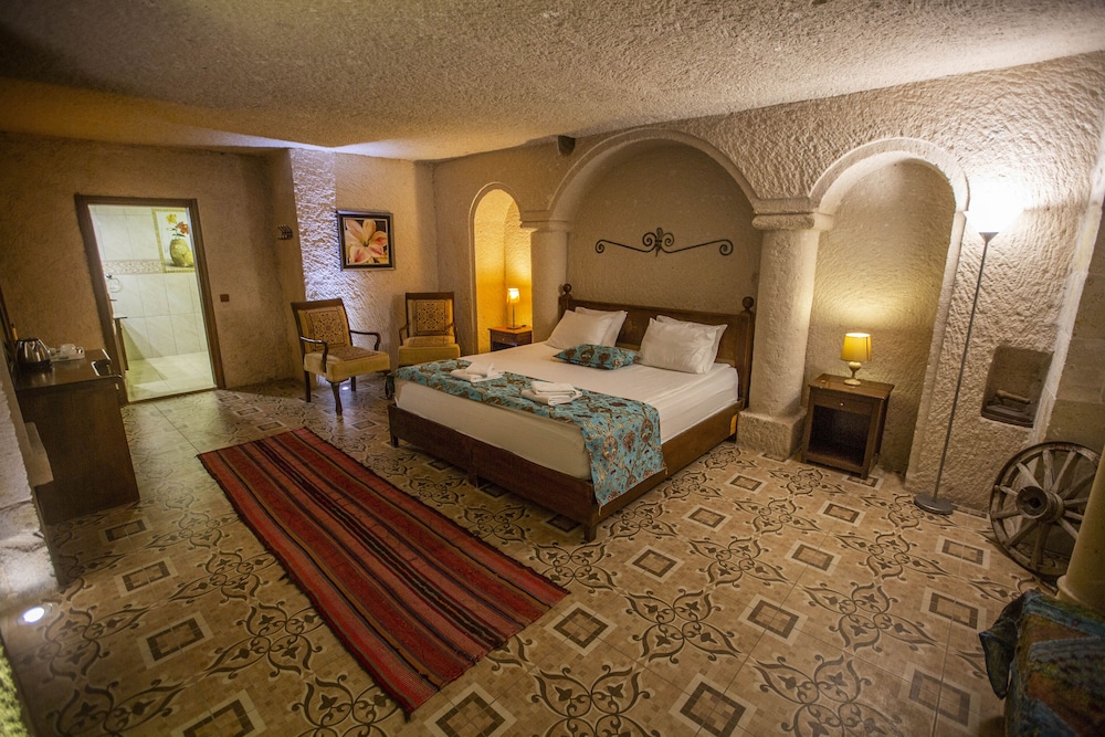 Hermes Cave Hotel 10/46