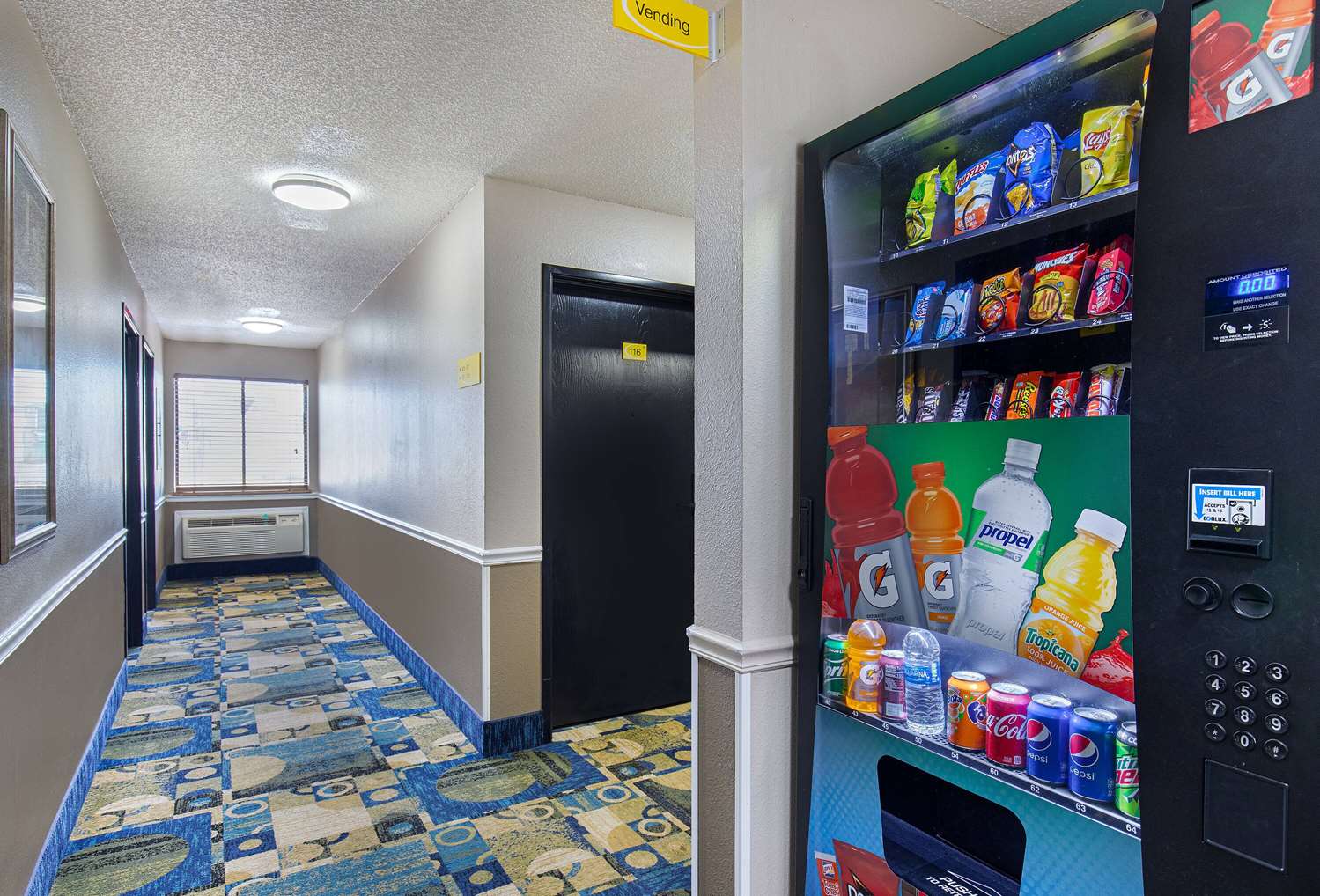 Super 8 by Wyndham Somerset 35/40