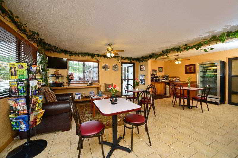 Hardy Village Inn 20/25