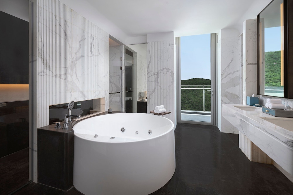 Zhuhai Dong'ao Island Marriott Resort and Spa 50/50
