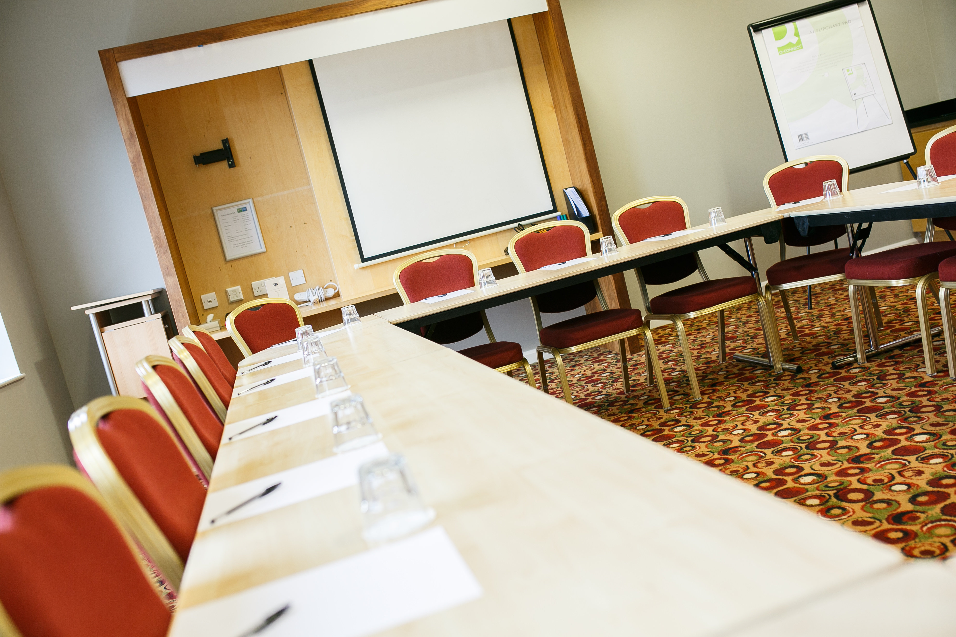 Holiday Inn Express Antrim 12/18