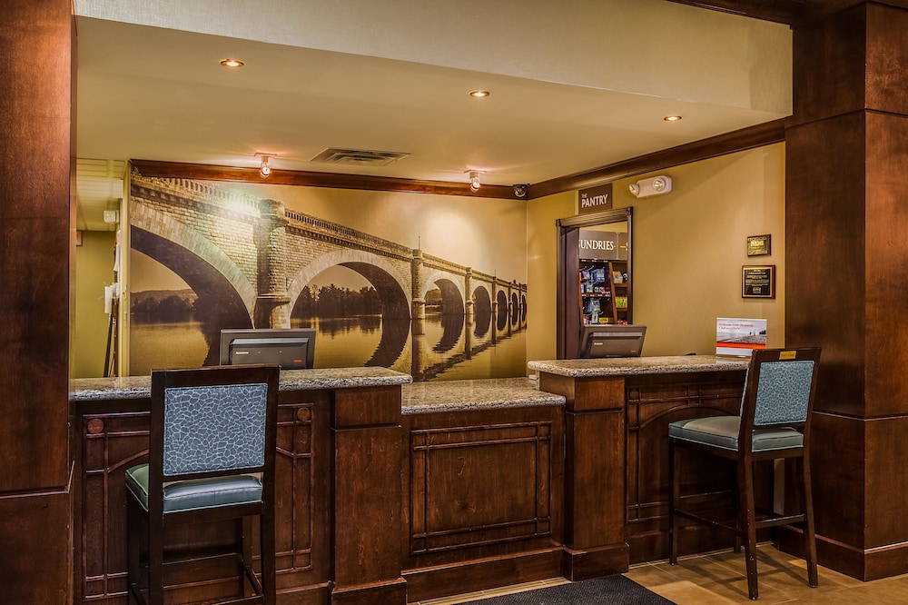Staybridge Suites Bismarck 64/78