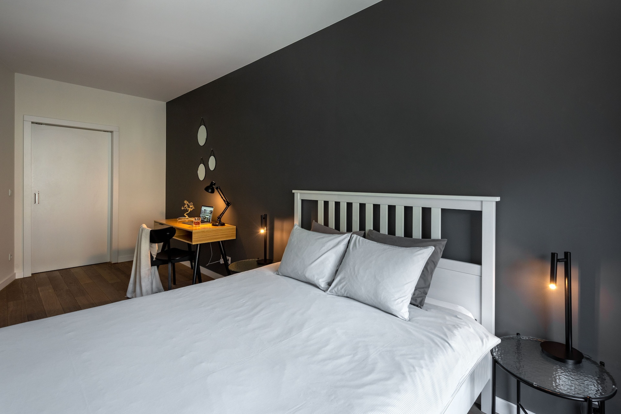 COMFORT, SUITE, QUEEN BED, SOFA