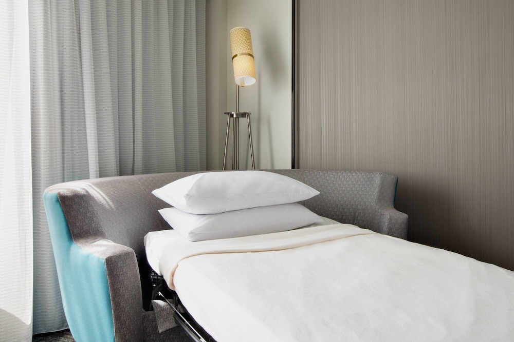 Courtyard By Marriott Knoxville Downtown 22/50