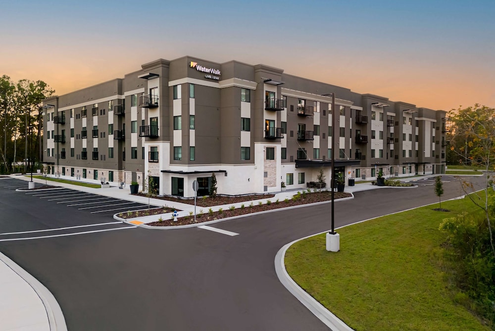 WaterWalk Extended Stay by Wyndham Jacksonville Deerwood Pk 48/56