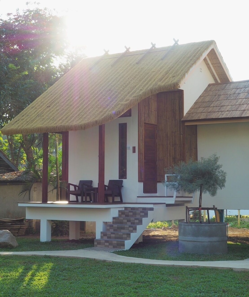 Pai Country Hut 35/50