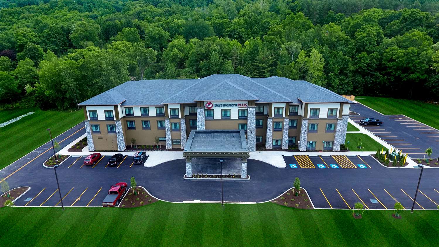 Best Western Plus The Hammondsport Hotel 48/51