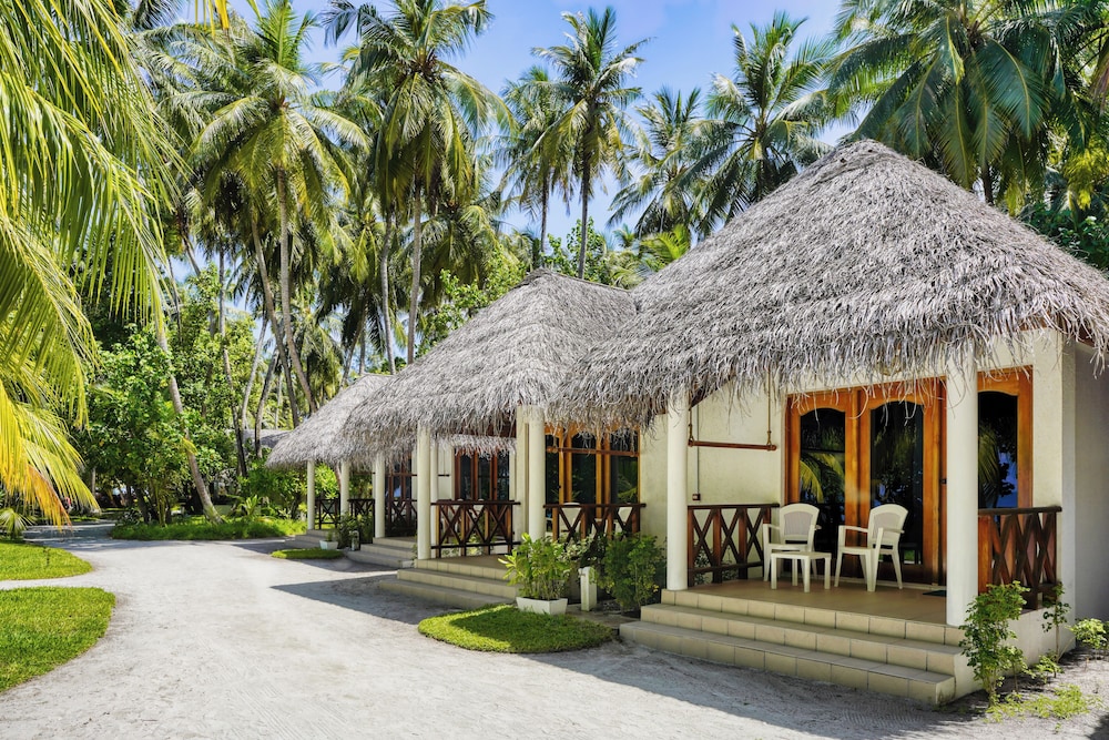 Fihalhohi Maldives 2/61