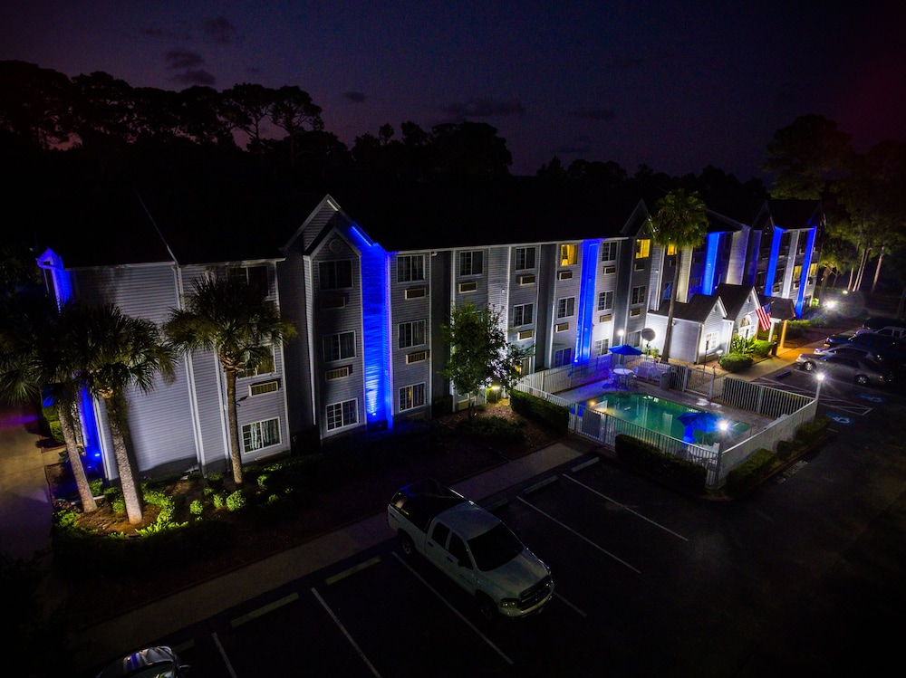Microtel Inn & Suites by Wyndham Palm Coast I-95 1/29