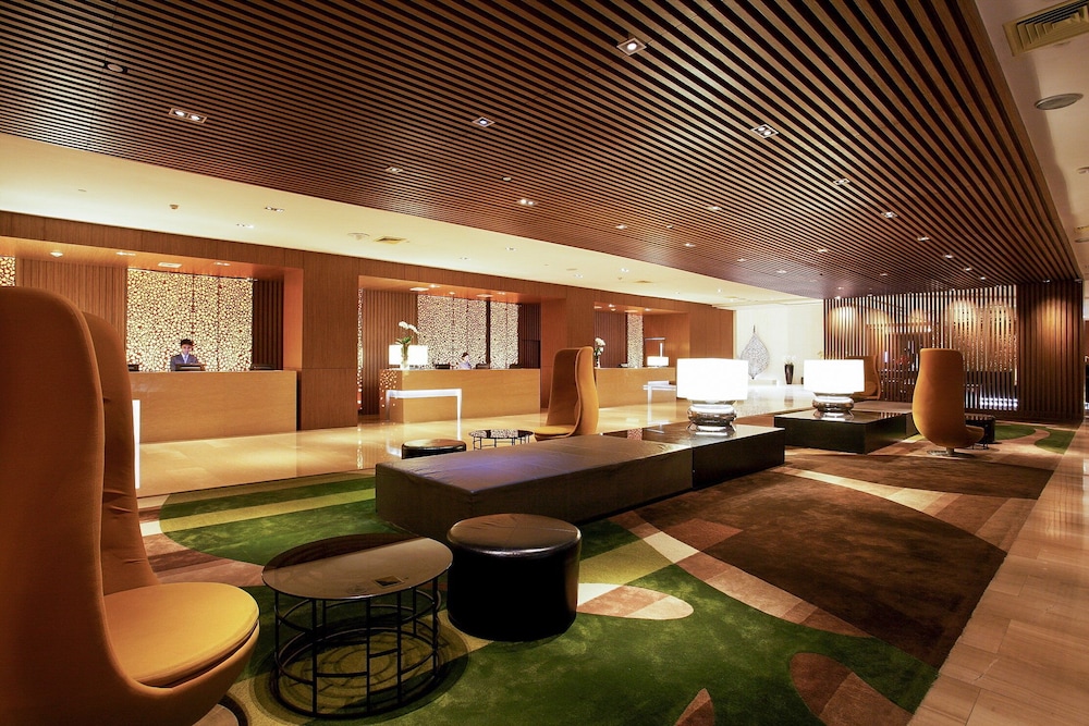 Centara Grand At Central Plaza Ladprao Bangkok 13/82