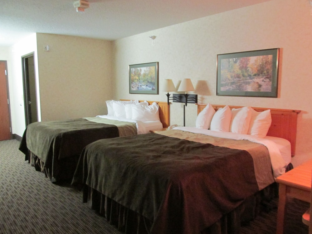 Kelly Inn & Suites Mitchell South Dakota 12/39
