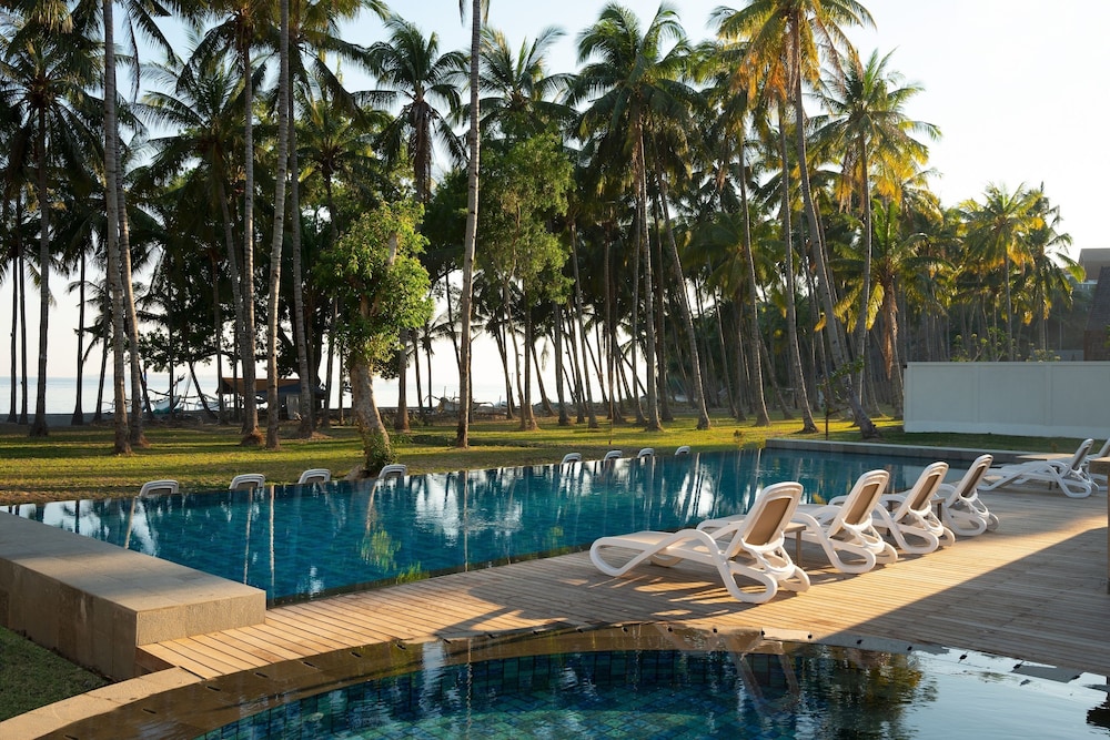 The Kayana Beach Lombok 38/48