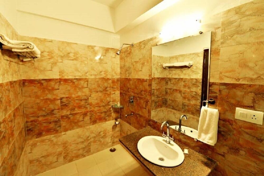 Hotel Mukund Villas 20/48
