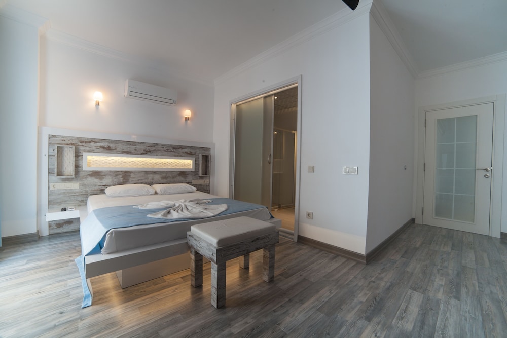 Nur Hotel 24/73