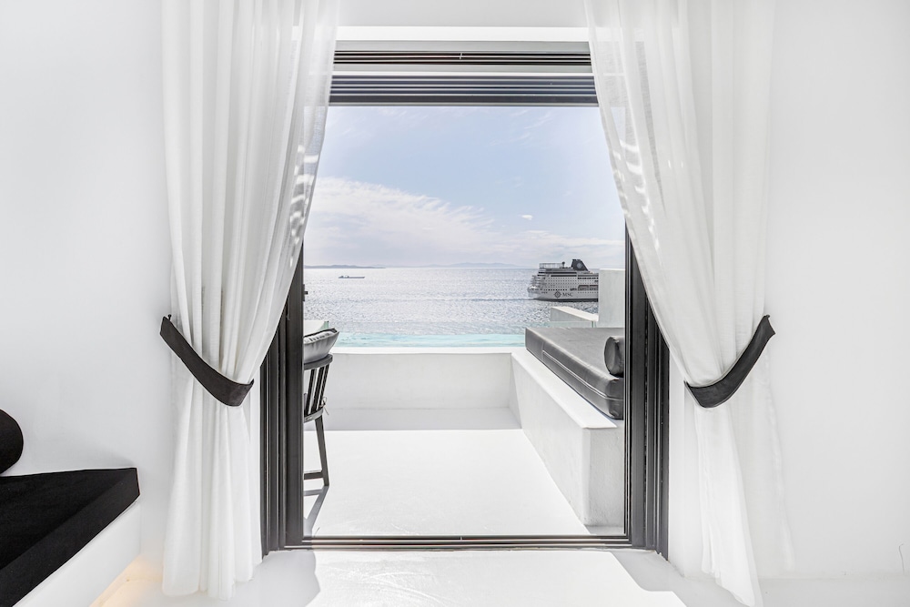 Omiros The Feelgood Hotel 8/50