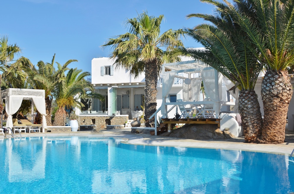 Zephyros Hotel 7/66