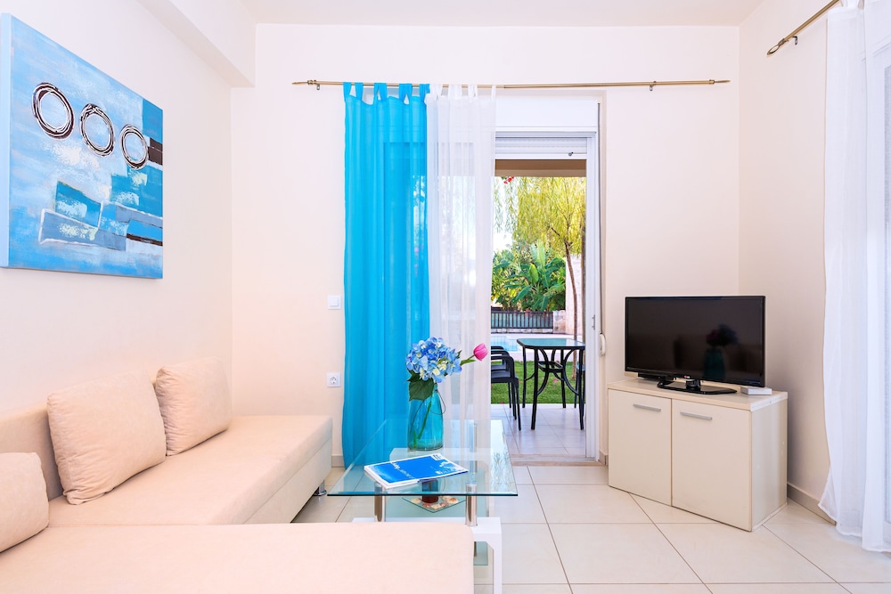 Azure Beach Seafront Villas 34/56