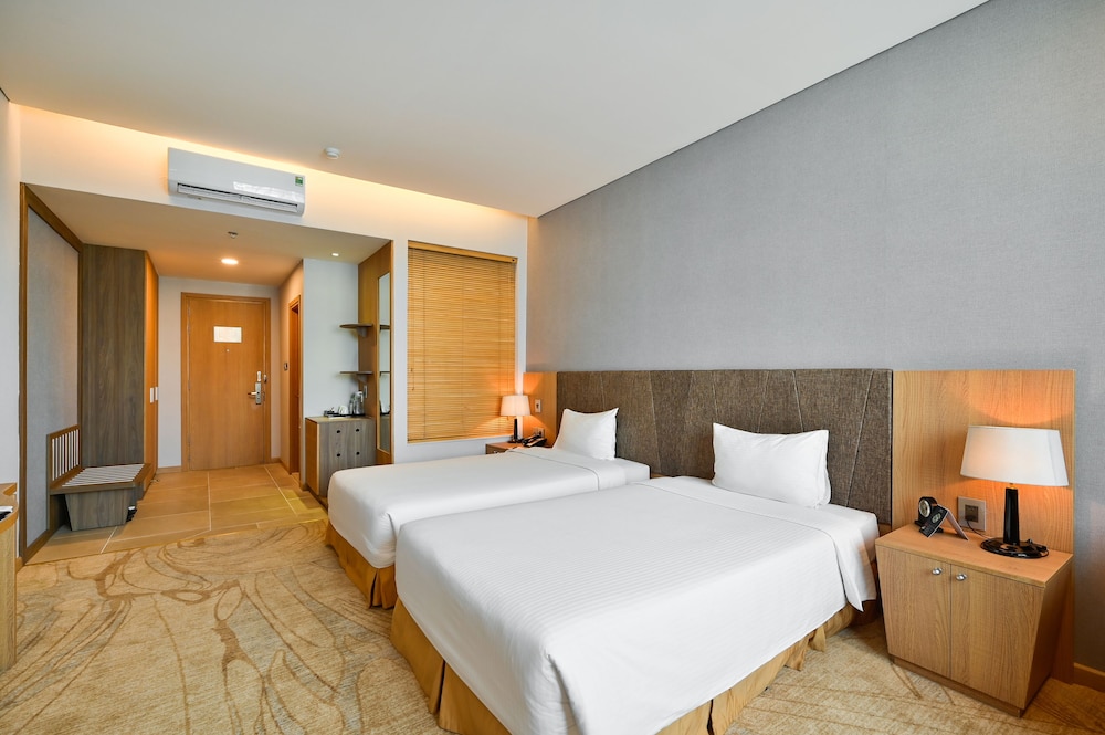 Muong Thanh Grand Saigon Centre Hotel 27/71